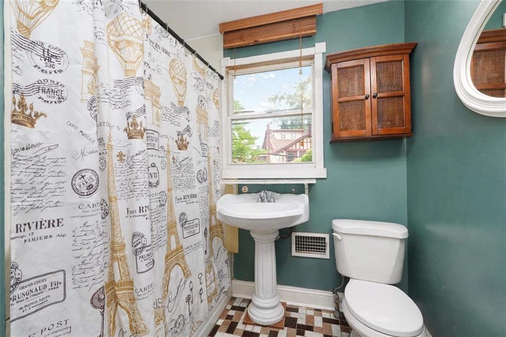 2122 West 9th Gravesend 11223 New York photo