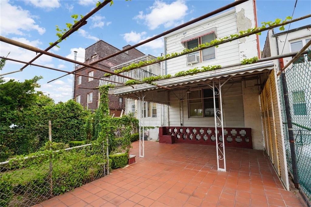 2122 West 9th Gravesend 11223 New York photo