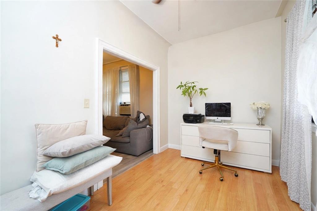 2122 West 9th Gravesend 11223 New York photo