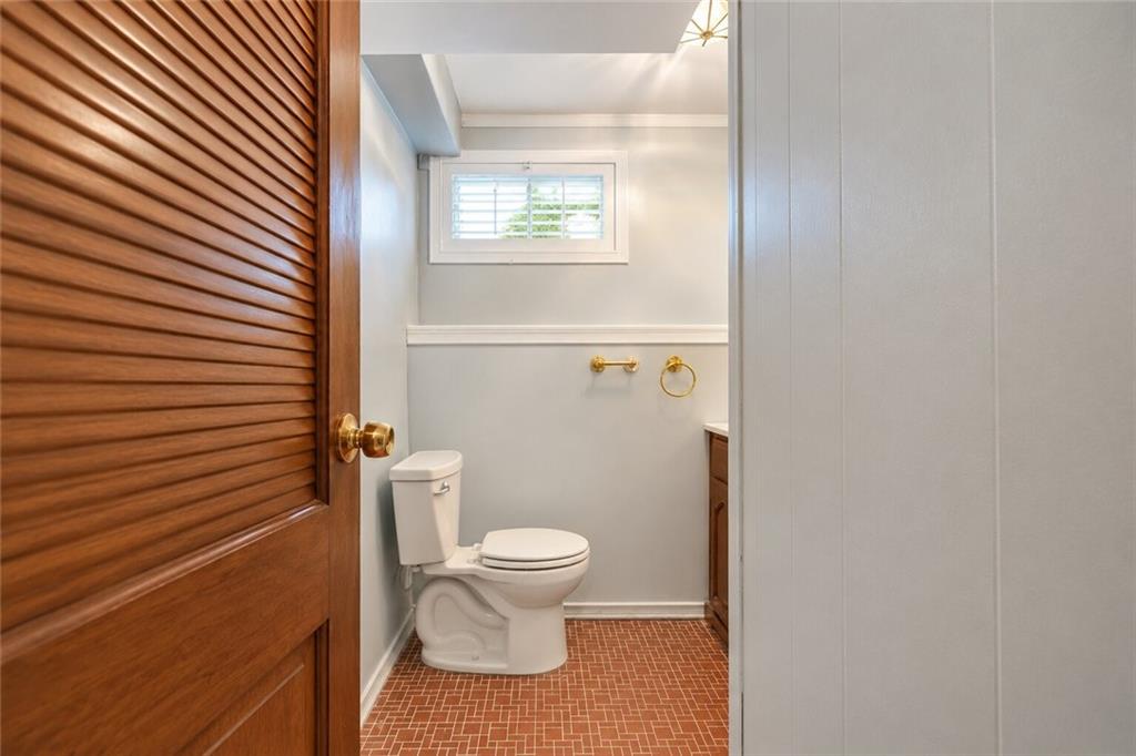 84 Augusta Eltingville 10312 New York photo