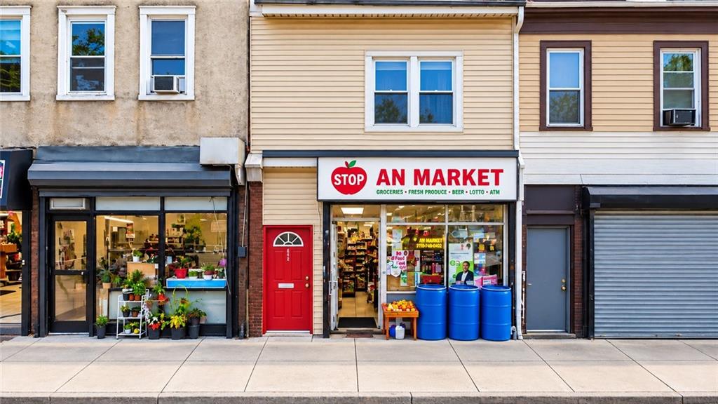 https://benbayrealty.s3.amazonaws.com/brooklynmls/505340/MLSStorefrontTreeRemovedjpg
