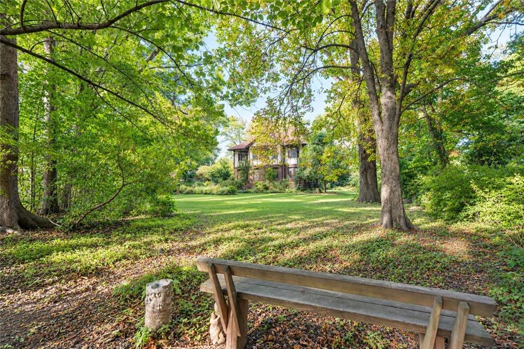 231 Douglas Emerson Hill 10304 New York photo