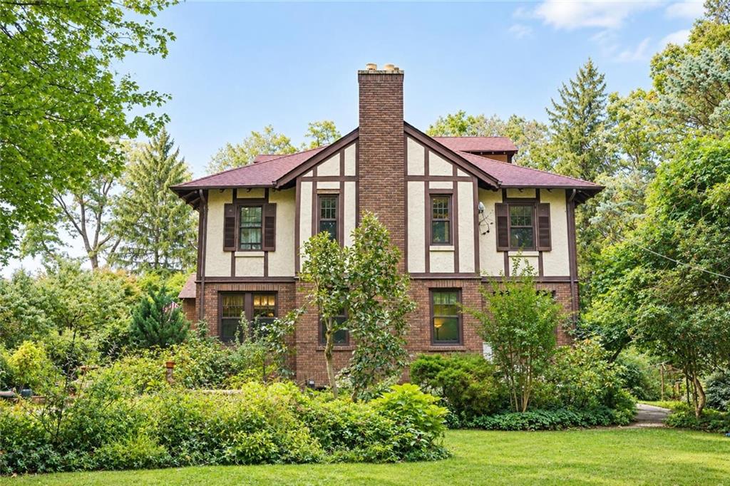 231 Douglas Emerson Hill 10304 New York photo