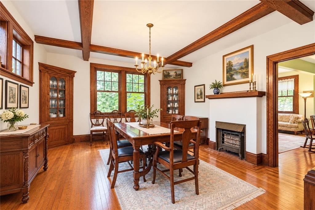231 Douglas Emerson Hill 10304 New York photo