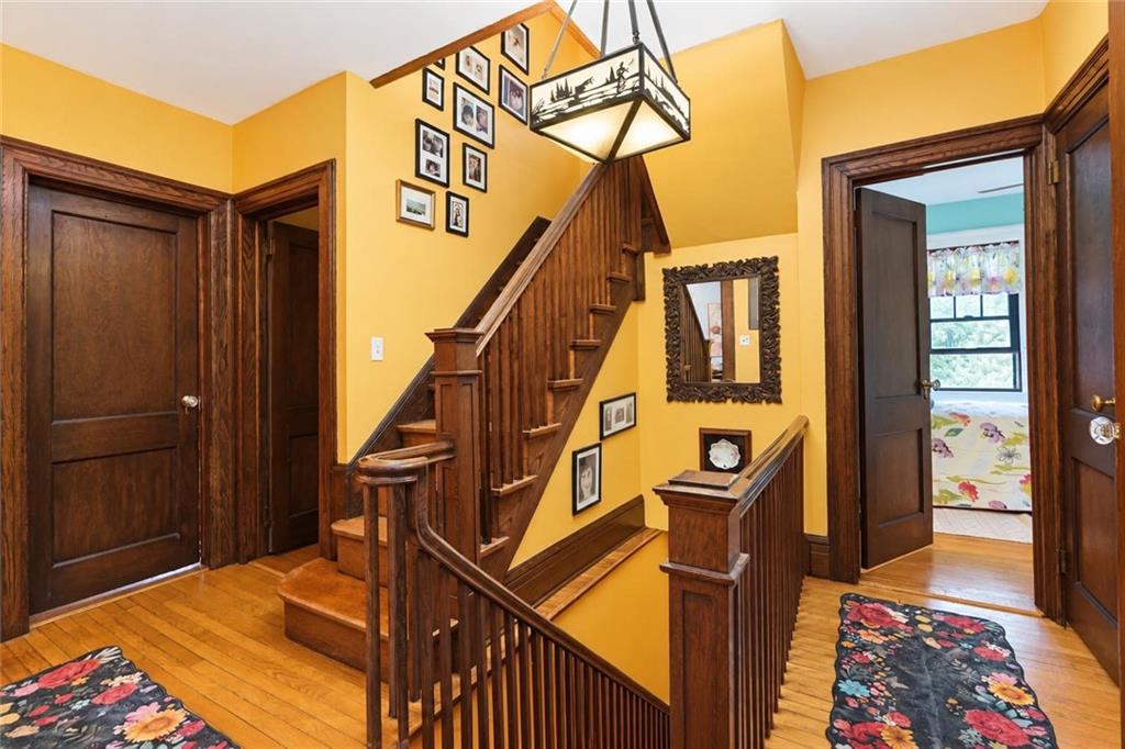 231 Douglas Emerson Hill 10304 New York photo