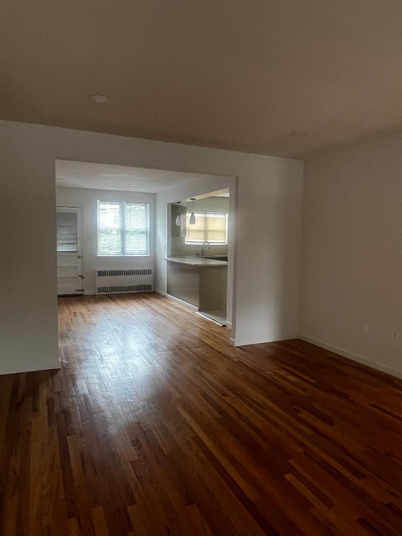 https://benbayrealty.s3.amazonaws.com/local/cms/rental-media/1.jpg